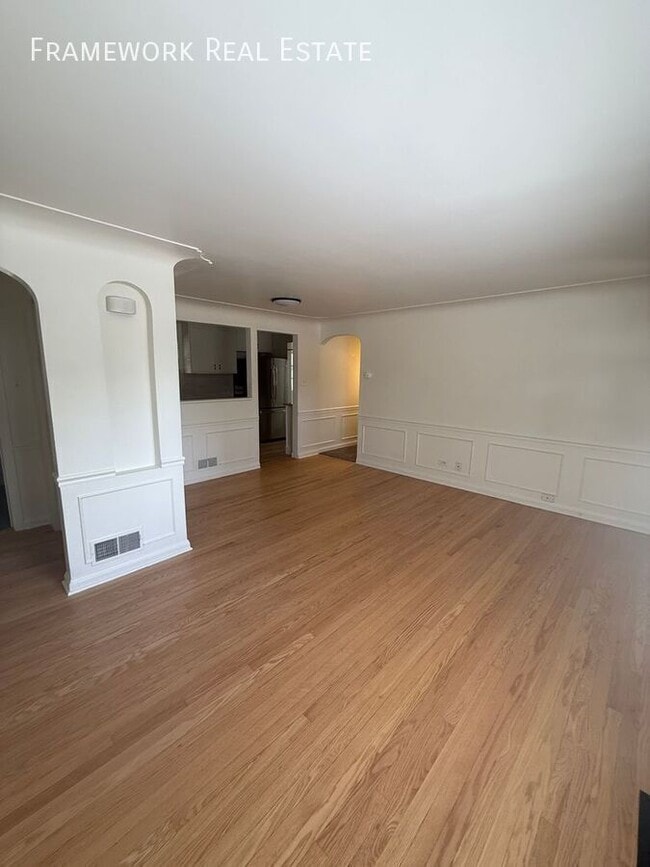 Building Photo - 2120 Irving St