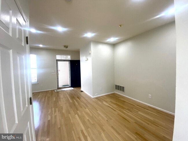 Building Photo - 372 Tuvira Ln