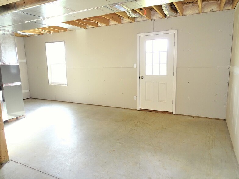 Building Photo - 126 Wheatstone Ln