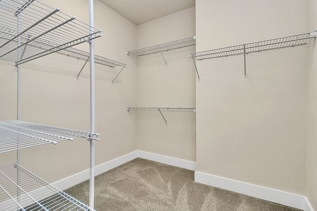 Building Photo - Stunning 3BD/3.5BA End Unit w/ City Views!