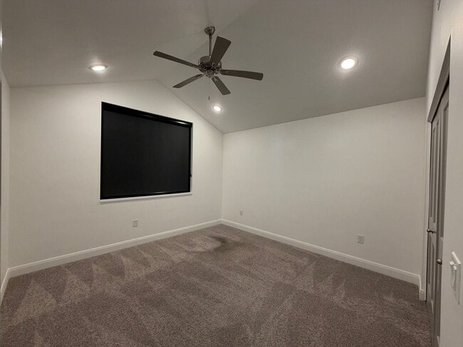 Building Photo - 237 E 960 N