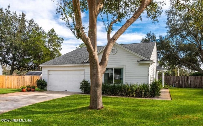 Building Photo - 14218 Hampton Falls Dr N