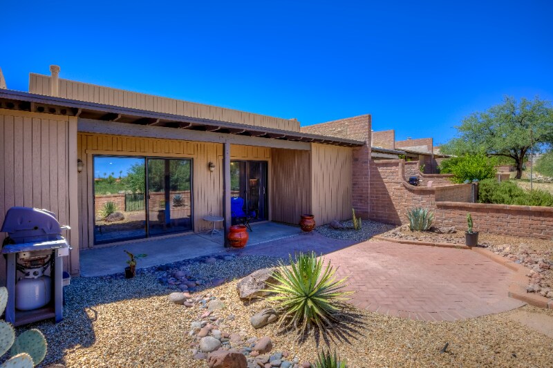 Building Photo - 1230 W Camino del Pato