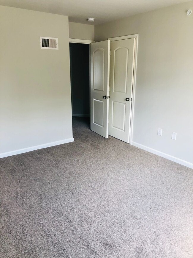Building Photo - Coming Soon- Beautiful 3 Bedroom, 2.5 Bath...