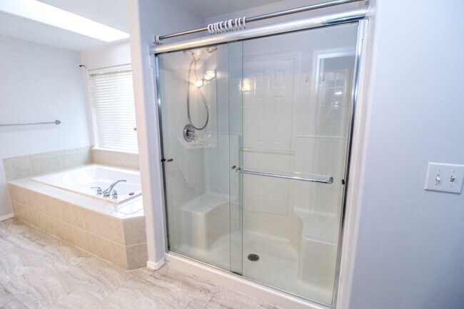 Building Photo - COMING SOON! Beautiful and modern two stor...