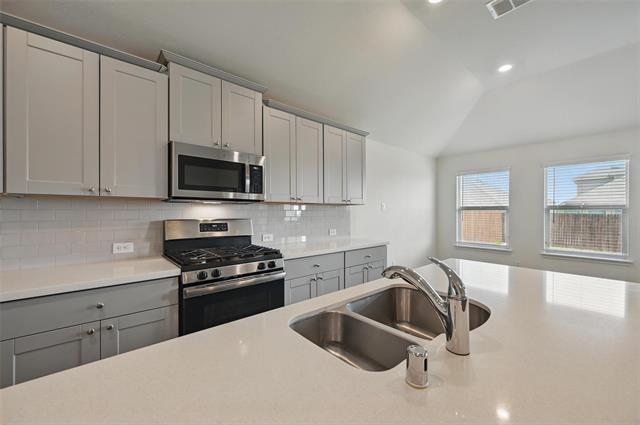 Building Photo - 837 Amberwood Ct