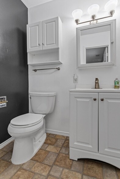 Building Photo - 904 Woodland Dr