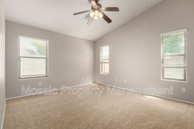 Building Photo - 389 E Angeline Ave