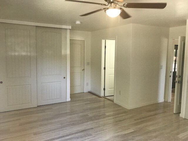 Building Photo - Newly Renovated Home! Charming Neighborhoo...