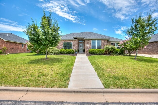 Building Photo - 5022 Red Oak Ln