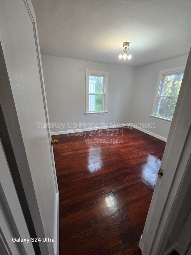 Building Photo - 910 Disco Dr