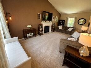 Building Photo - Furnished 5-Bedroom Single-Family Home in Orchard Park