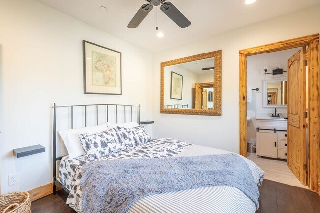 Building Photo - Stunning 4-Bedroom Home with Amazing Views, EV Charger & Solar in Big Bear!