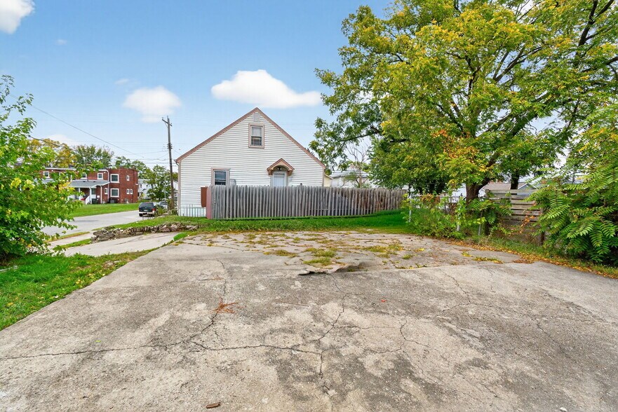 Building Photo - 1123-1125 S Ohio Ave