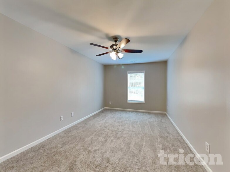 Building Photo - 1218 Azalea Dr