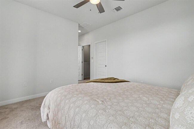 Building Photo - 8518 Leroi Dr