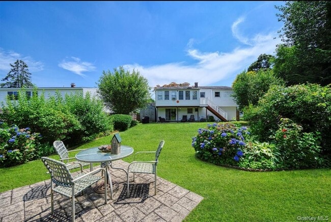 Building Photo - 27 Douglass St