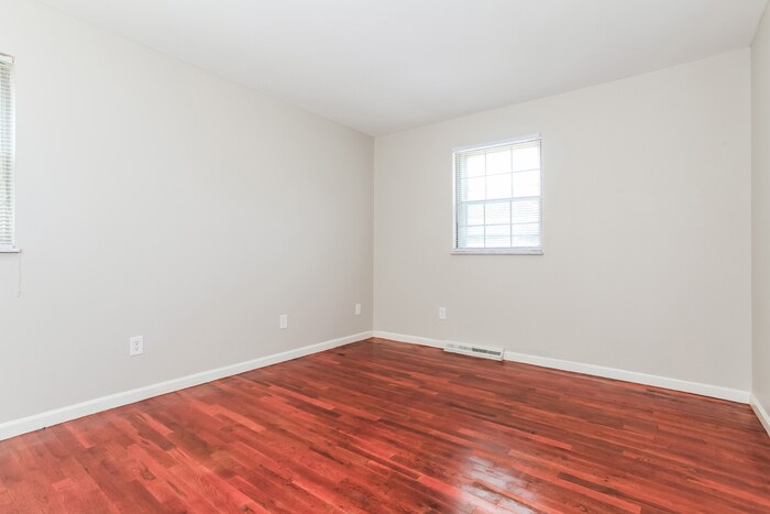 Building Photo - 2597 Fulbourne Dr