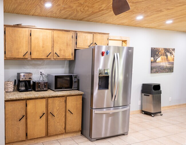 Building Photo - 105 21st Ave