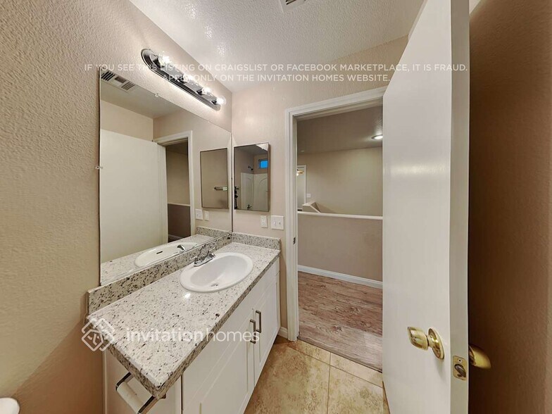 Building Photo - 280 Bella Calabria Ave