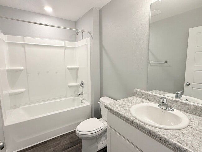 Building Photo - Beautiful 4 Bed/2 Bath Home With 2-Car Garage