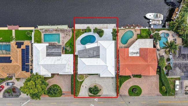 Building Photo - 2720 NE 59th St