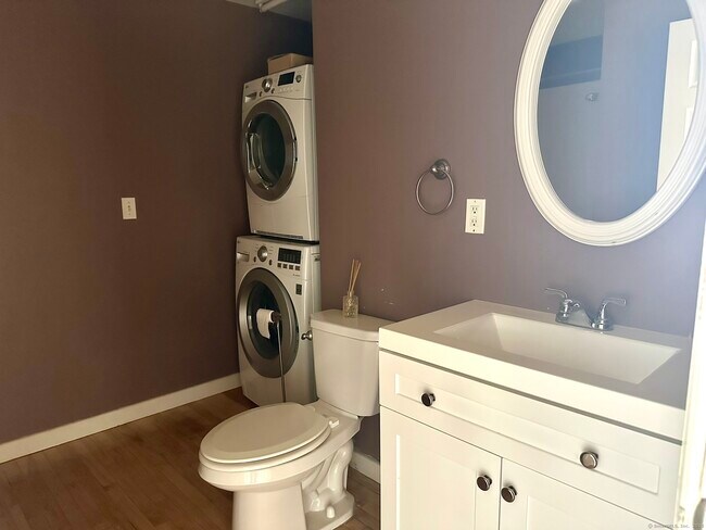 Building Photo - 325 Lafayette St