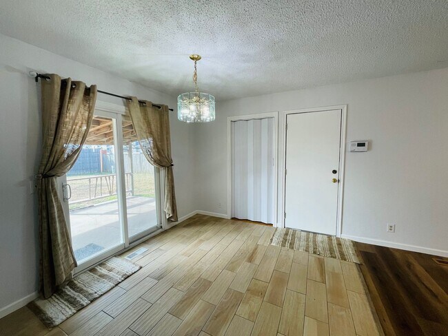 Building Photo - Current remolded home in Union School District