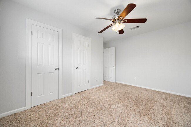 Building Photo - 15526 Cabildo Dr