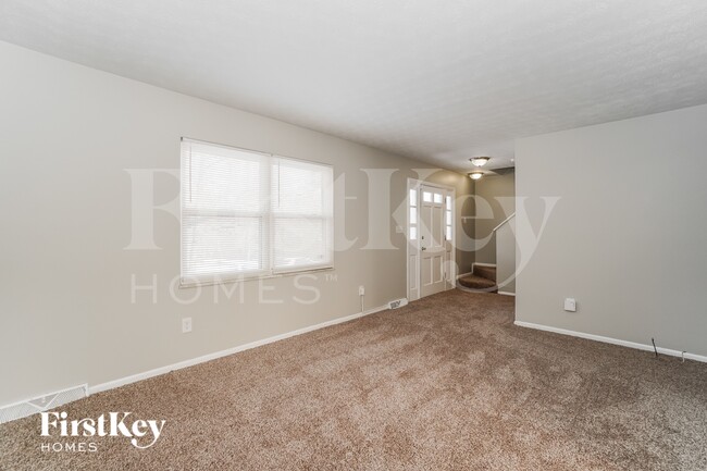 Building Photo - 1369 Greenock Rd