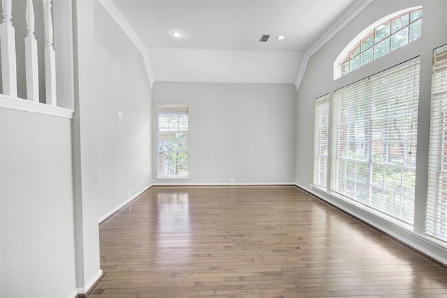 Building Photo - 66 N Thundercreek Pl