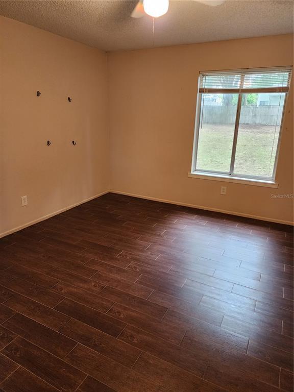 Building Photo - 2747 Kavalier Dr