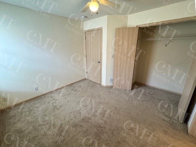 Building Photo - 8027 N Elmwood Ave
