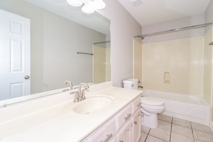 Building Photo - 1875 Carlyn Cove