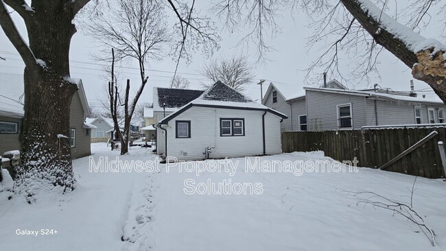 Building Photo - 2209 Central Ave