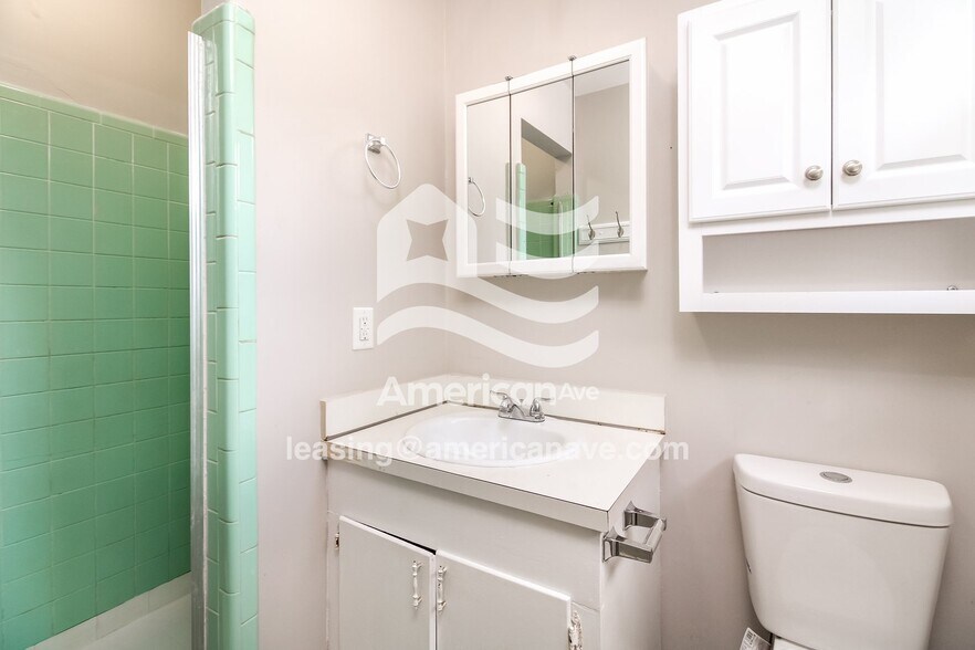 Building Photo - 713 Frieden St