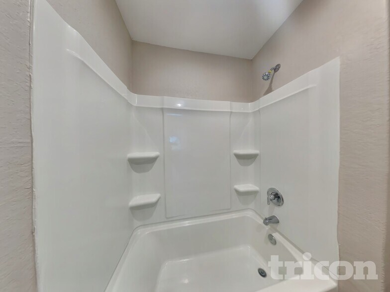 Building Photo - 7319 Rosada Way