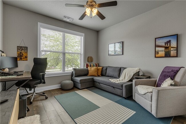 Building Photo - 2630 E Bayside Xing