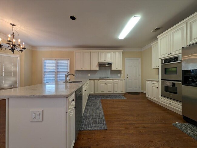 Building Photo - 4492 Chattahoochee Plantation Dr SE