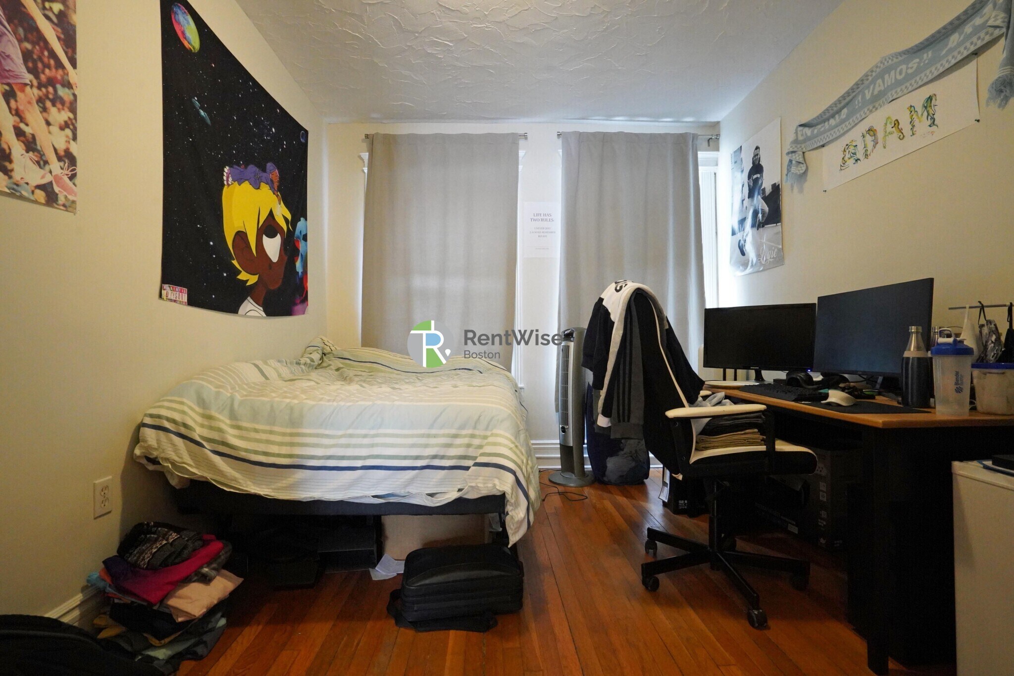 Building Photo - 76 Gordon St