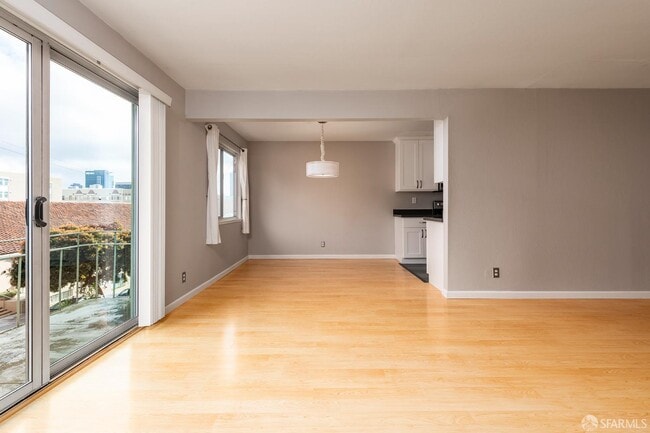 Building Photo - 65 Hermann St