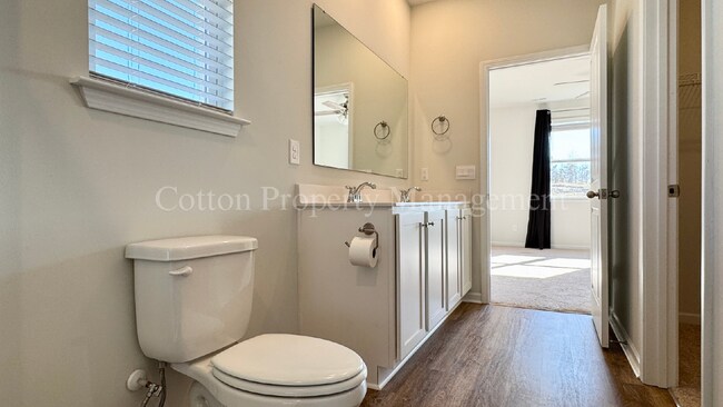 Building Photo - 441 Tributary Cir