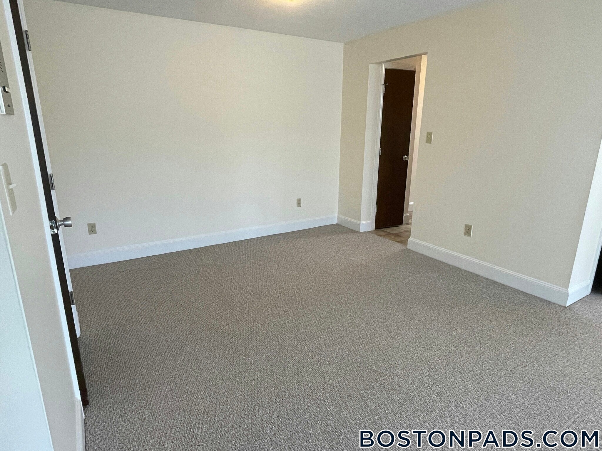 Building Photo - 2 Brattle Dr