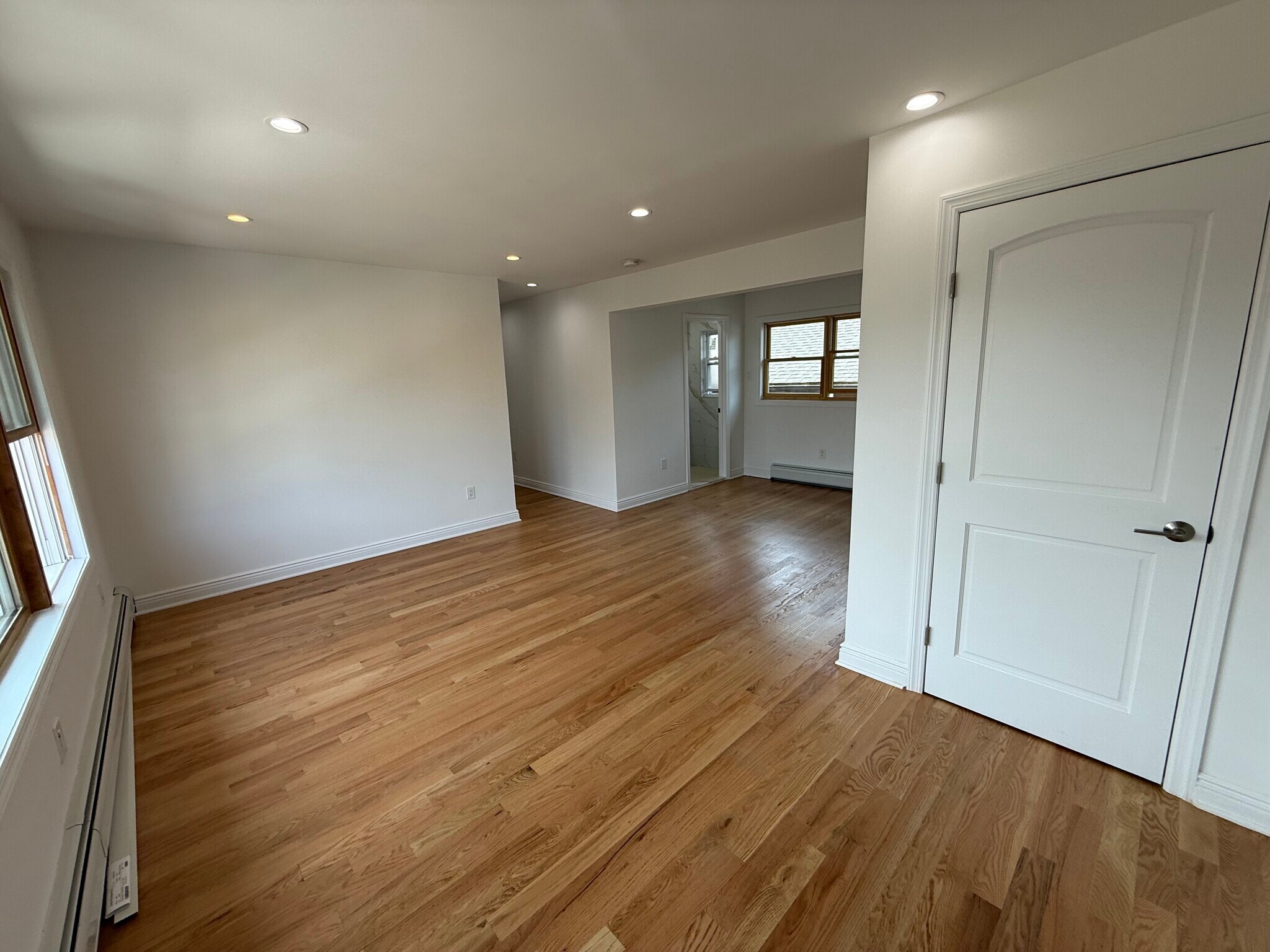 Building Photo - 307 9th St