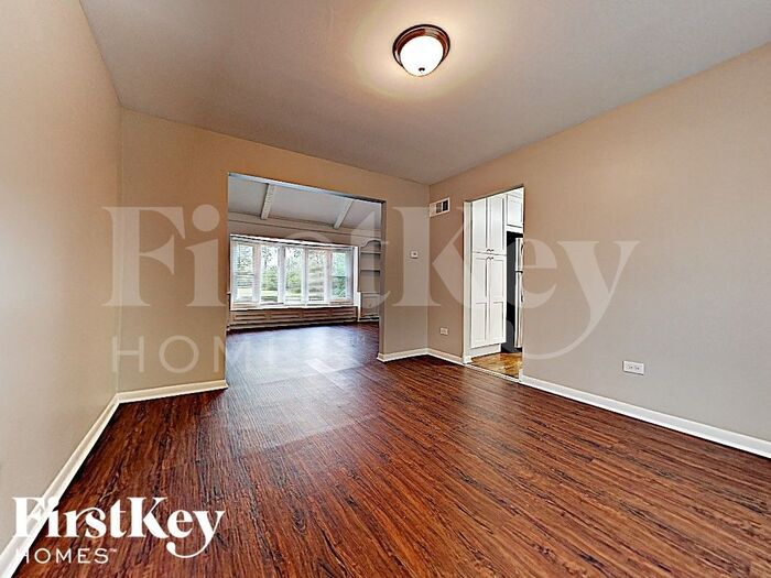 Building Photo - 707 Rose Ln