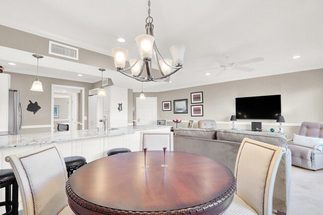 Building Photo - 1605 S US Hwy 1