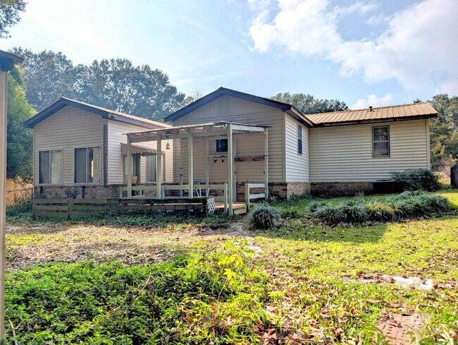 Building Photo - 30900 Driftwood Ln