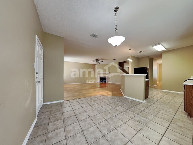 Building Photo - 2821 Bentridge Dr