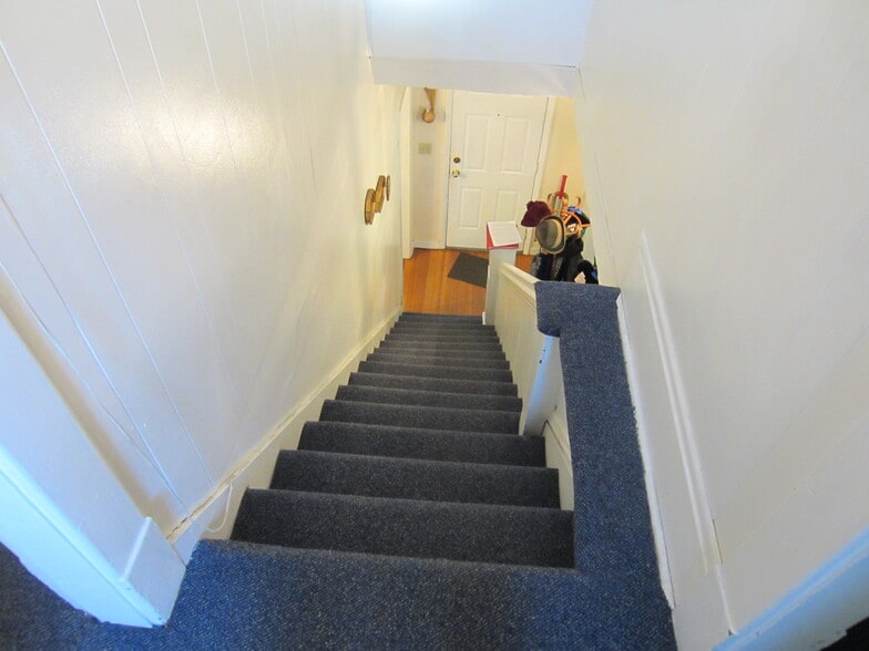 Building Photo - 1537 New Hampshire St