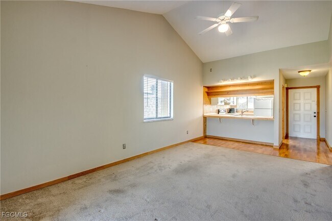 Building Photo - 4616 SE 6th Ave